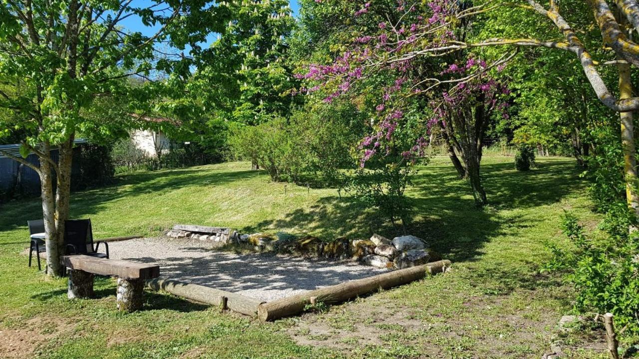 Bed and Breakfast Les Tremieres Saint-Paul-des-Fonts Exteriér fotografie